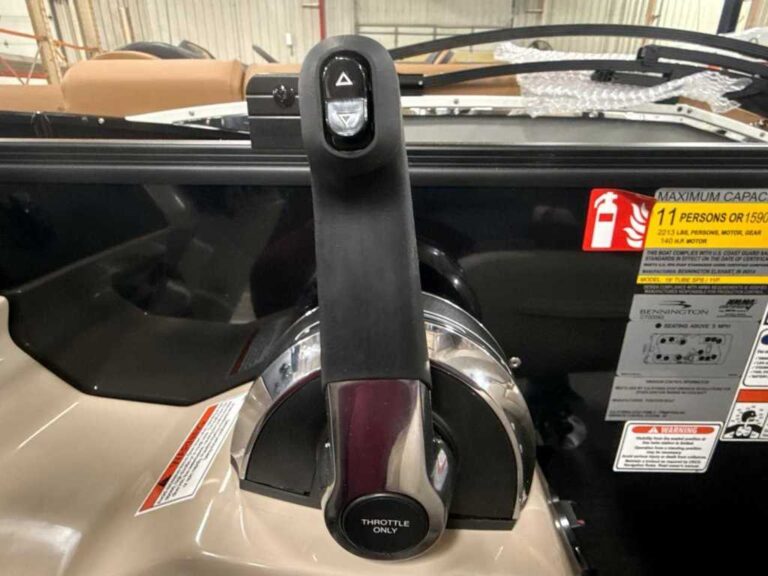 2026 Bennington 20SSR - SPS - Premium US-ETWS9915K526 [photo 13]